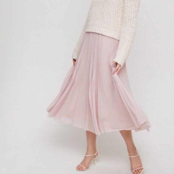 Aritzia Dresses & Skirts - Aritzia Pink maxi skirt